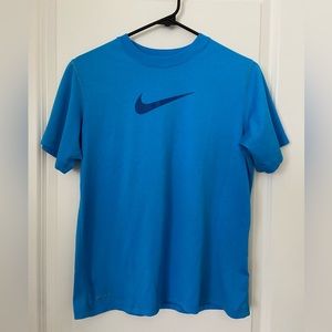 Boys L Nike Dri-Fit shirt